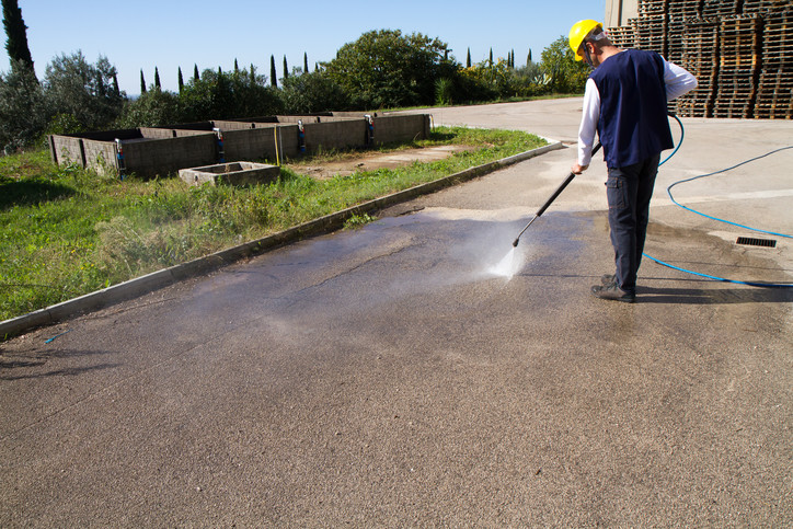 Commercial Pressure Washing